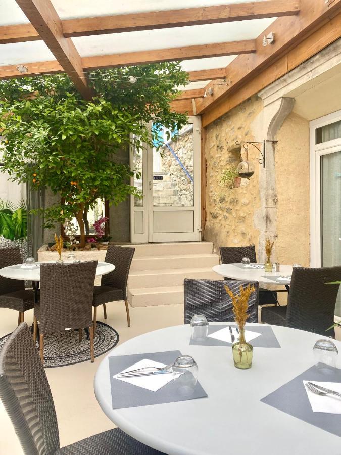Les Voyageurs Hotell Charols Eksteriør bilde